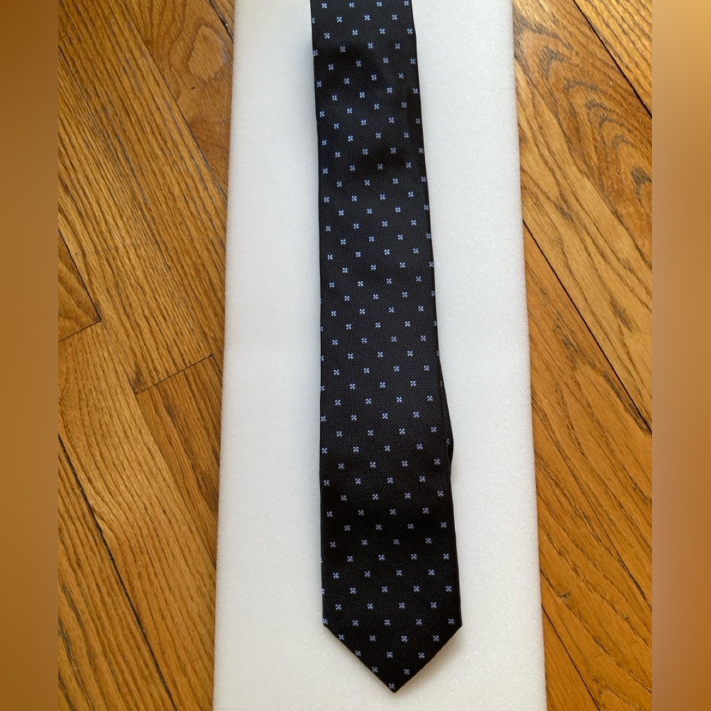 Men's silk tie black with small blue design